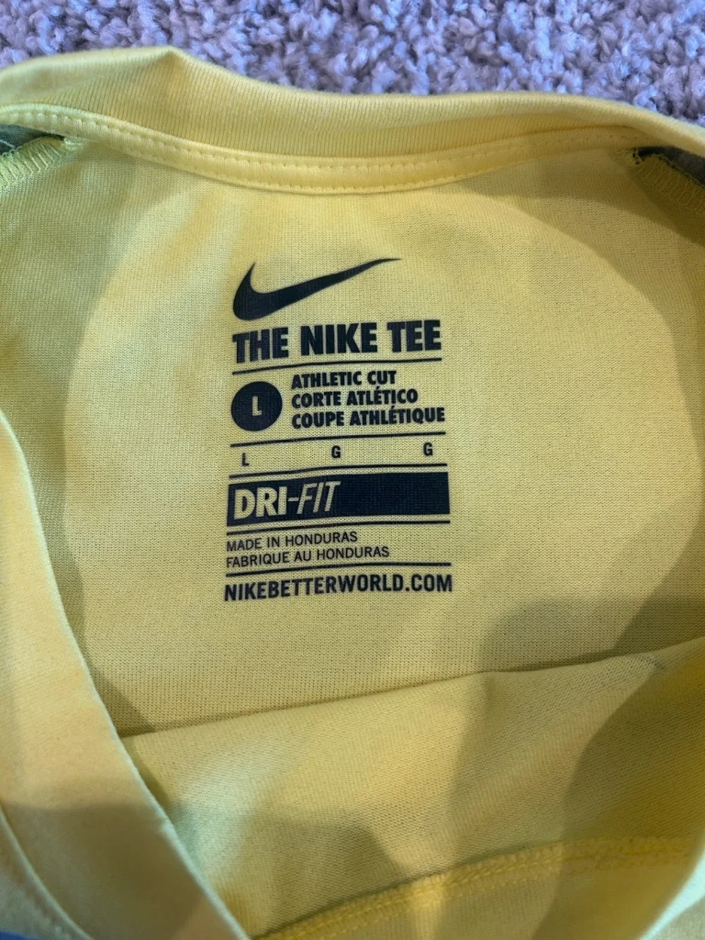 Nike Yellow & Black Short Sleeve Dri-FIT Shirt with Duck Logo - Picture 2 of 2
